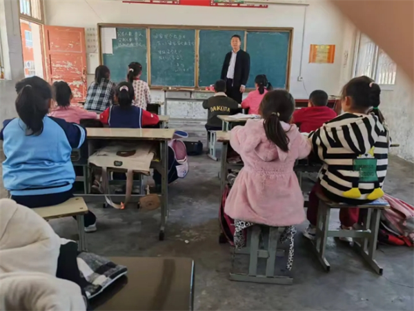 共筑安全长城 守护美好家园——彭桥乡大陈村小学