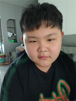 小城的电动车