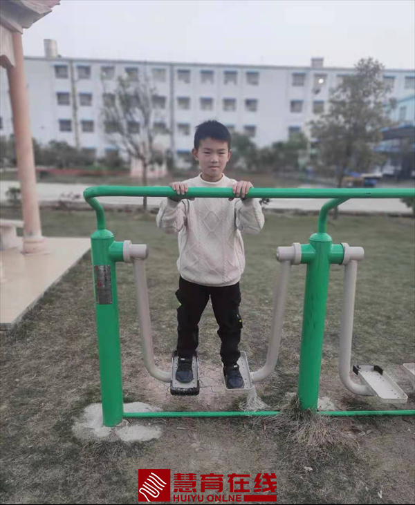 确山县博源双语学校三（1）班窦茂源