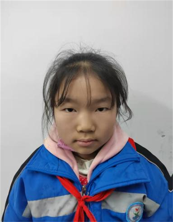 喜迎二十大，书香润校园正阳县第三小学 五（1）班 曾梓涵