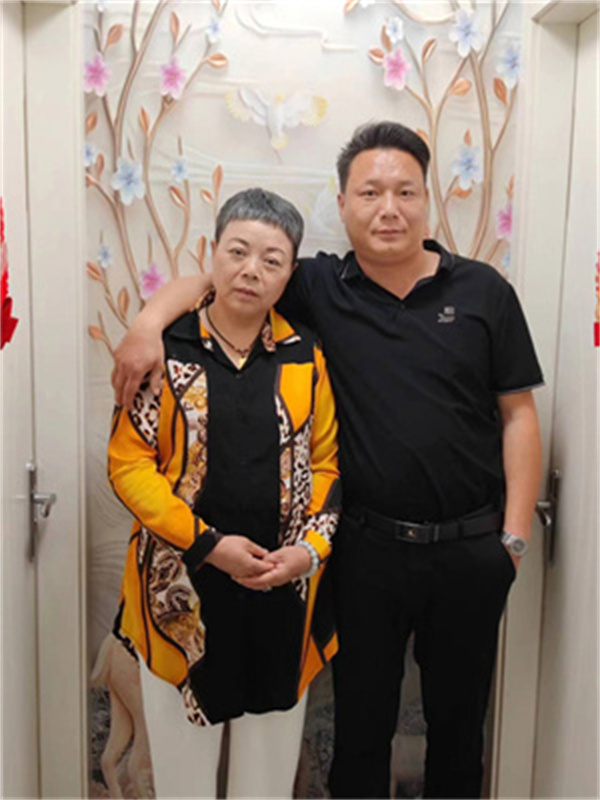 我想对您说：“妈妈我爱你”