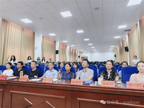 正阳县第十四小学第五届红色经典诵读比赛暨六一文艺汇演