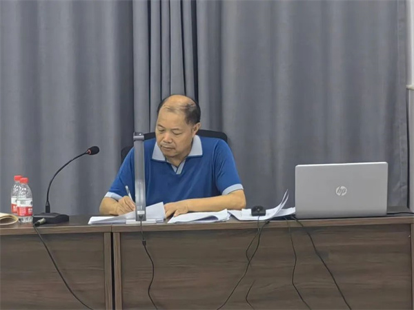 名师讲座—数学奥赛金牌教练王慧兴莅临我校讲学