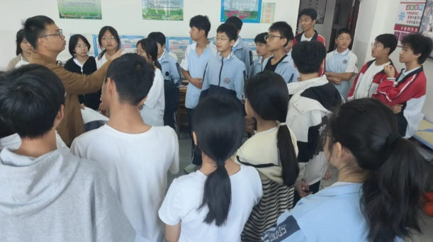 “消”除隐患，“防”患未“燃”——正阳县实验中学消防安全演练活
