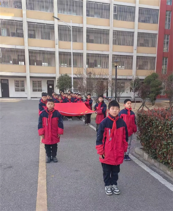 正阳县第十四小学“环保从我做起”主题升旗仪式