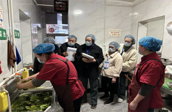 驻马店市第二高级中学家长委员会组织开展学校食堂食品安