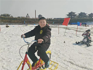 雪地里的快乐