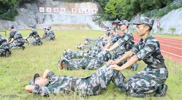 五维测评+四型定位！驻马店阳光教育打造驻马店役前训练标