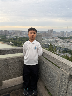 “小书虫”小张