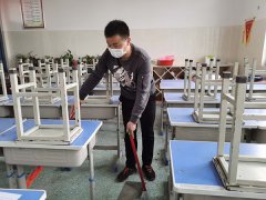 平凡中的感动--一位普通班主任老师的一天