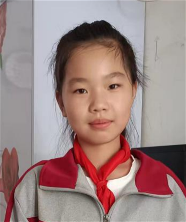 小兔子笔筒正阳县第三小学 五（4）班 程诗涵