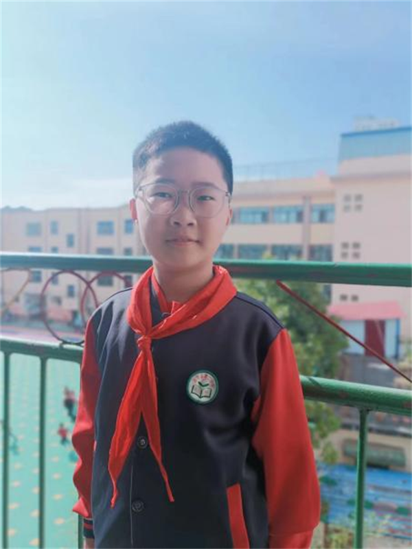 我眼中的老师正阳二小六一班 温嘉轩