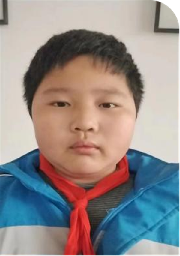 月亮正阳县第三小学  五（5）班  高俊哲