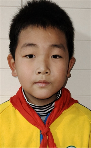 李