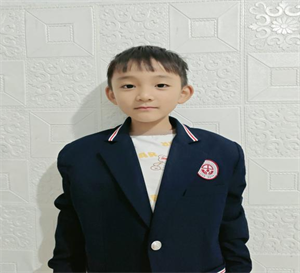 李